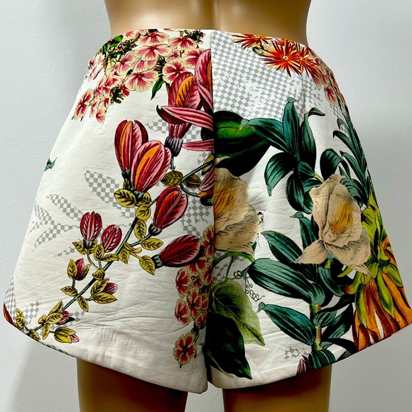 cameo Pants - CAMEO Womens High Waist Paper Bag Shorts Floral Print Size Medium